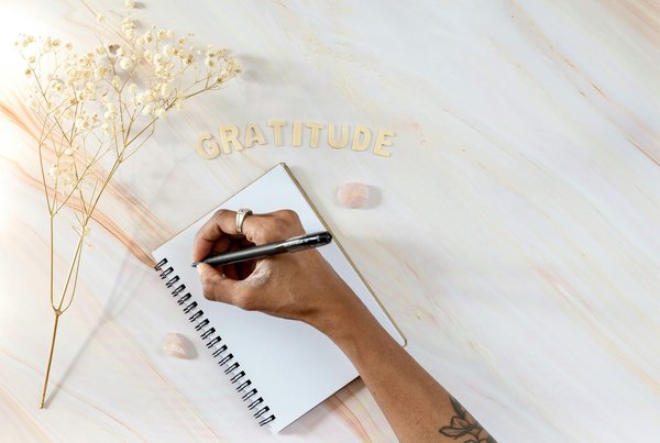 What Are the Psychological Benefits of Keeping a Gratitude Journal?