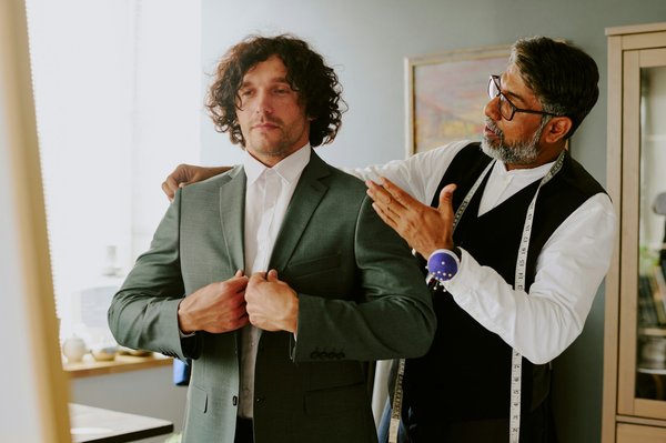 What Are the Best Techniques for Styling a Ruffle Skirt in a Professional Setting?